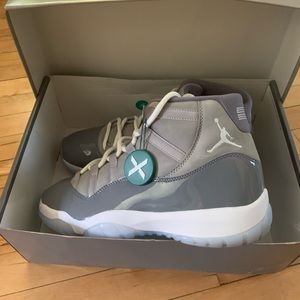 Air Jordan 11 retro Cool Grays size 11